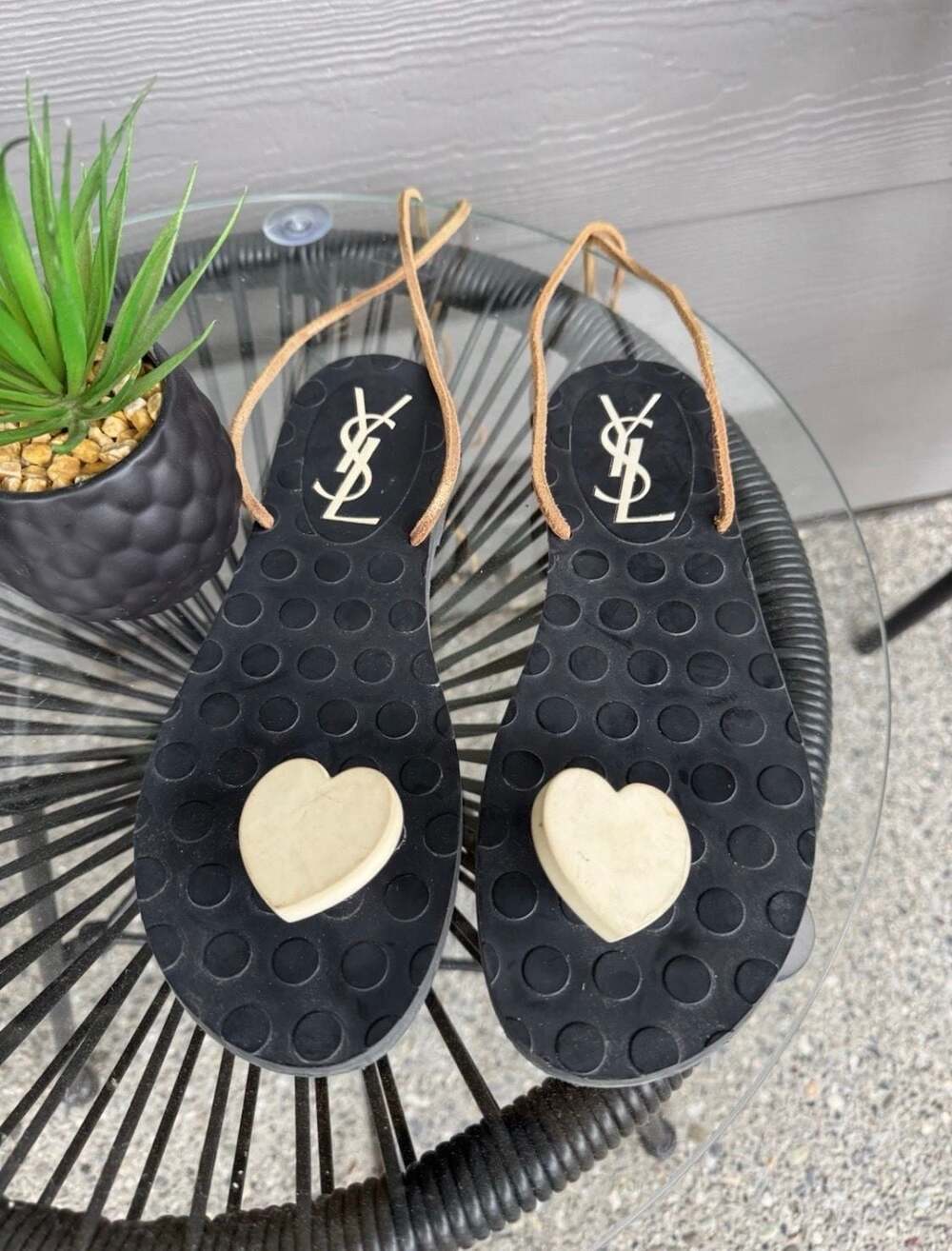 Saint Laurent YSL Black Rubber Heart Lace-Up Sandals - Picture 4 of 6